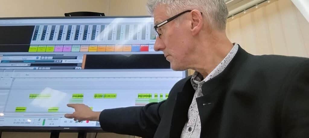 9398d976 17ba 4cdd A810 C70fda978f6a